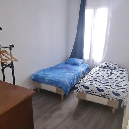 Appartement Pantin Апартаменты